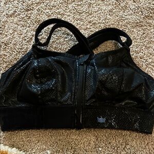 Snakeskin print luxe sports bra shefit